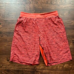 Lululemon T.H.E. Short 9" *Linerless
Invert Heather Vintage Vermillion Plum
Med